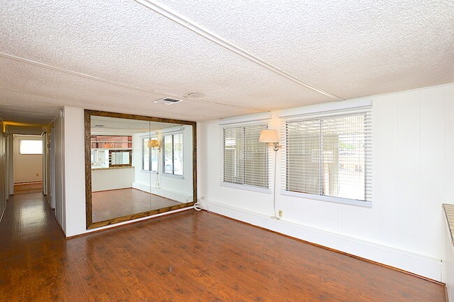 Foto del edificio - Scottsdale Mobile Estates!