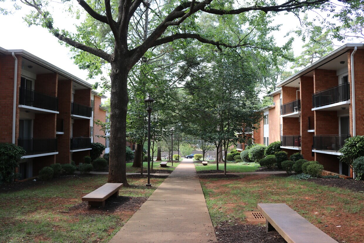 1800 Jefferson Park Ave, Charlottesville, VA 22903
