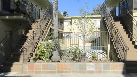 Building Photo - 10726 Magnolia Blvd