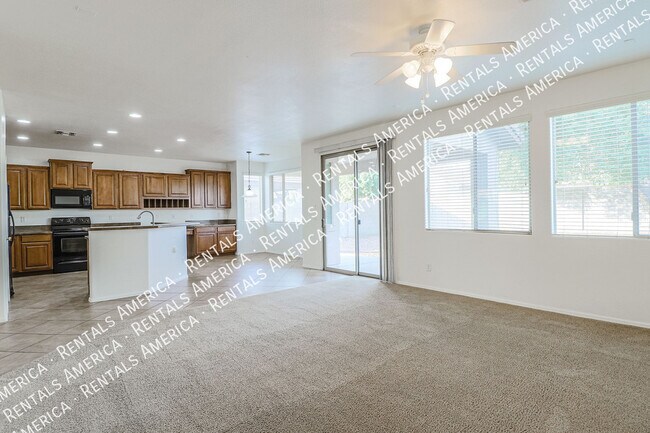 Building Photo - 14332 W Crocus Dr