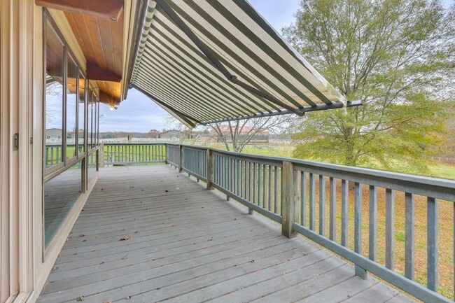 Foto del edificio - 189 Flint Ridge Rd