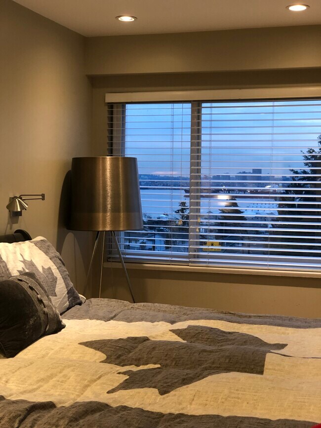 Photo du bâtiment - 212 Forbes Av
