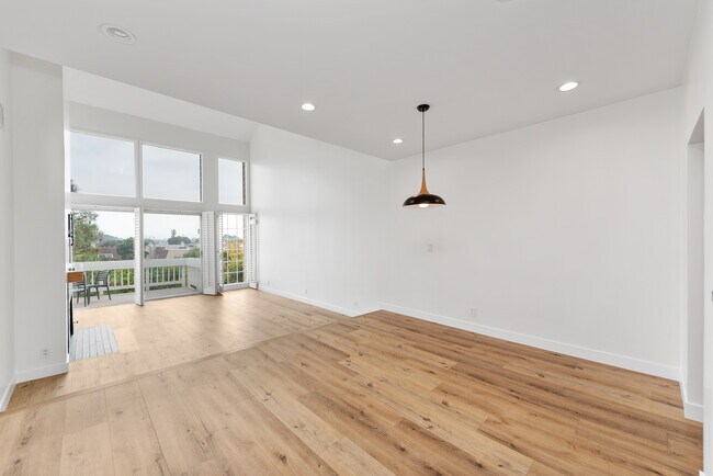 Foto del edificio - 4342 Redwood Ave