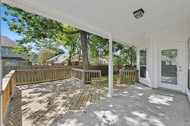 Building Photo - 3334 Hemingway Dr