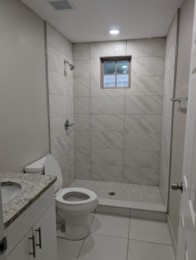 Foto del edificio - 3416 Phillips St