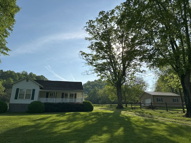 Building Photo - 11414 Goose Creek Rd