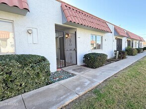 Building Photo - 6812 N 35th Ave