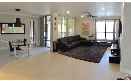 Primary Photo - 2649 Carambola Cir N