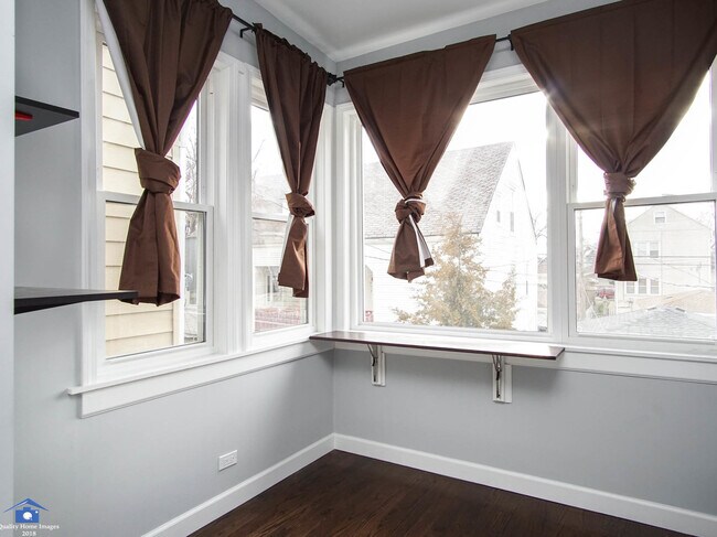 Foto del edificio - 4320 S Maplewood Ave