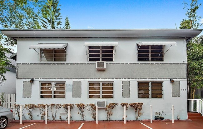 Building Photo - 220 Meridian Ave