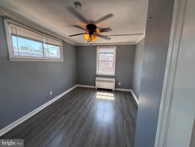 Foto del edificio - 2420 Cedar Ln