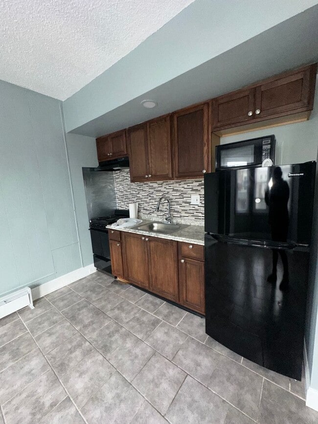 Photo - 1721 N Creighton St Apartment