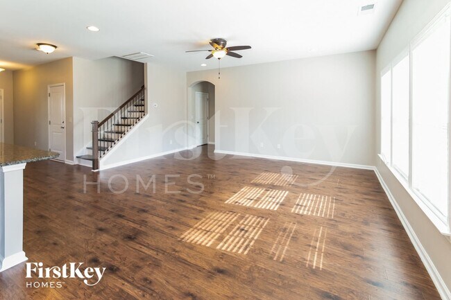 Foto del edificio - 423 Mountain Laurel Cir