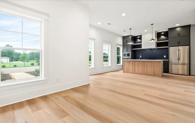 Foto del edificio - 578 Pride Ave