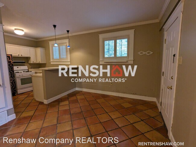 Foto del edificio - 1 br, 1 bath House - 585 S McLean Blvd