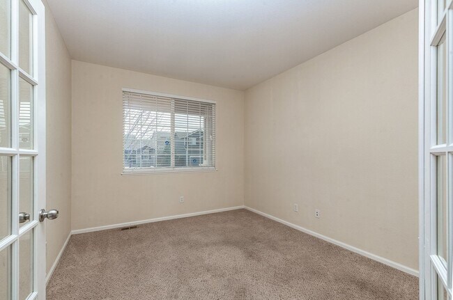 Foto del edificio - Single Family House for Rent - Claremont Ranch, Colorado