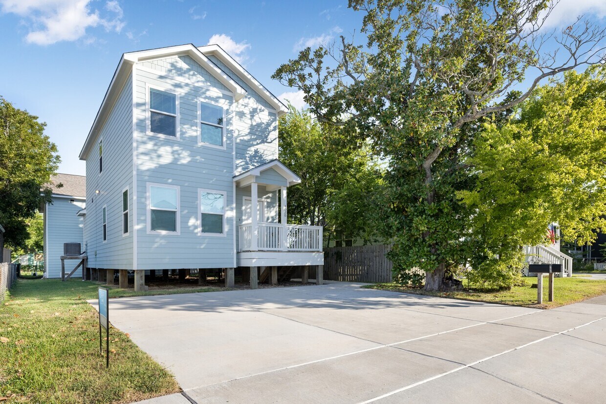 Foto principal - 4020 Avenue N 1/2 Rear