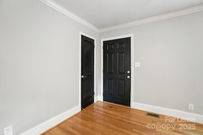 Foto del edificio - 332 Seneca Pl