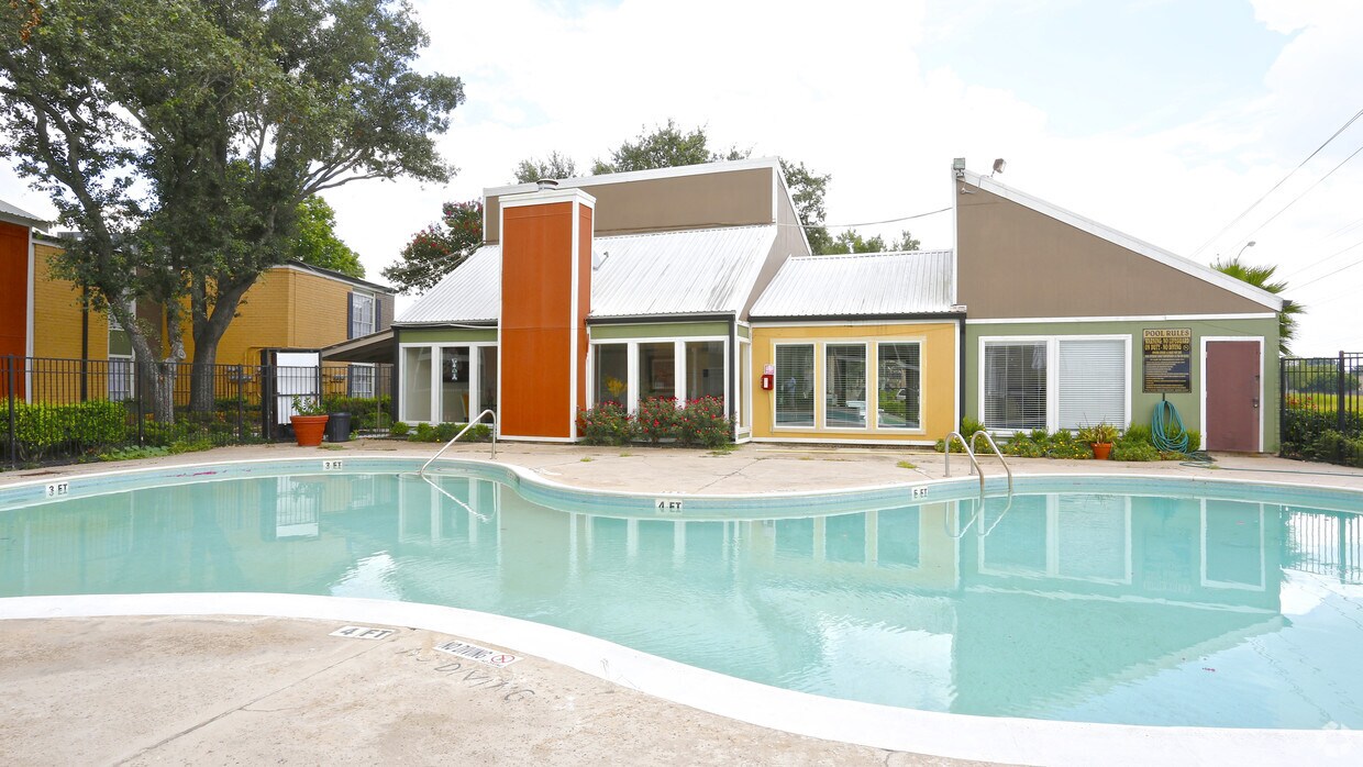 Sandpiper Apartments Houston, TX