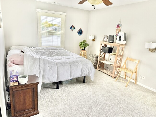 Building Photo - 27W705 Windermere Rd