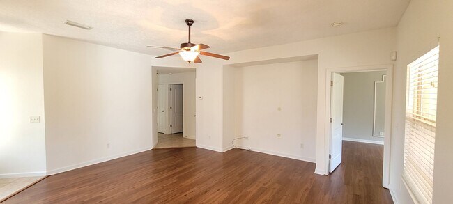 Foto del edificio - 807 E 24th St
