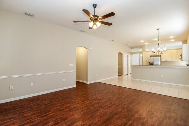 Foto del edificio - 5631 Passing Pine Ln