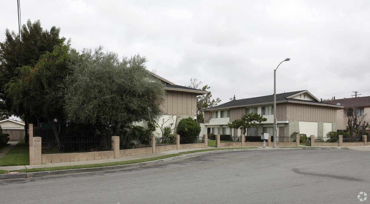 Foto del edificio - 101-109 S Lincoln Ave