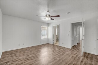 Building Photo - 3557 Sedwick Dr