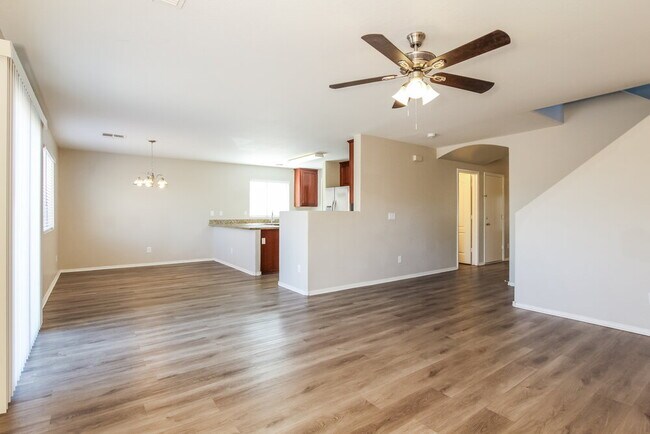 Foto del edificio - 4825 N 111th Glen