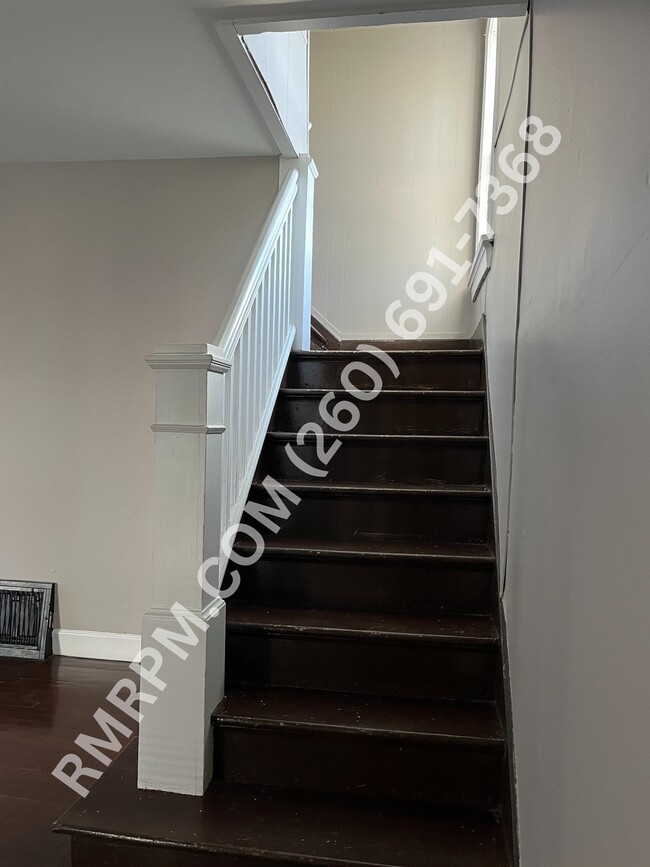 Foto del edificio - 1018 Woodview Blvd