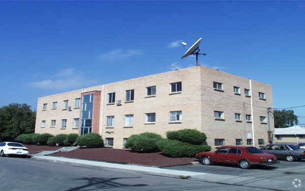 Building Photo - Airway Apartments