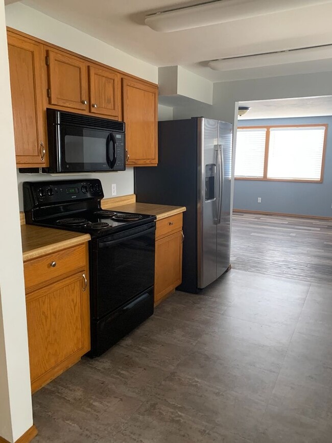 Building Photo - Charming house on 2 beautiful corner lots!