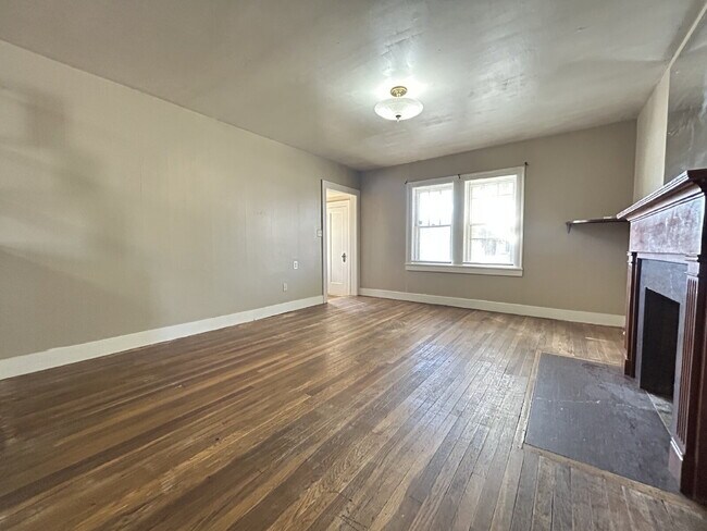 Foto del edificio - 2-Bedroom Home with Spacious 1267 Sq Ft in...