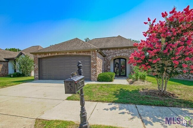 Building Photo - 7703 Ibiza Dr