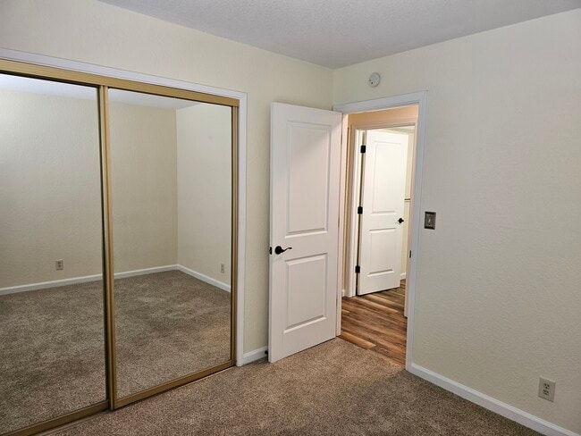 Second bedroom - 741 Mikkelsen Dr