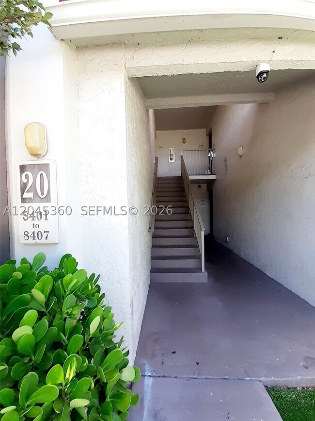 Building Photo - 8407 Coral Lake Way