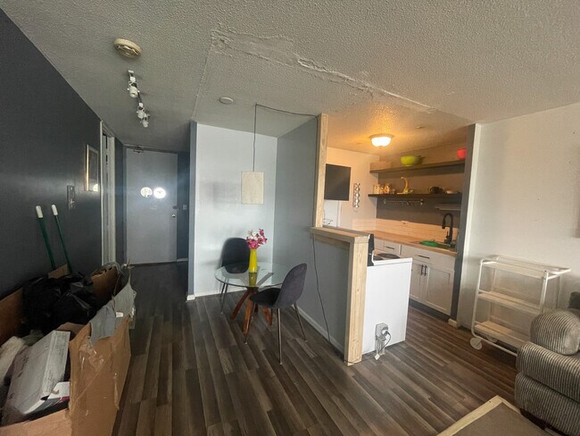 Building Photo - 2728 N Hampden Ct