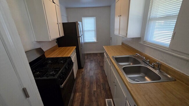 Foto del edificio - 3104 NW 46th St