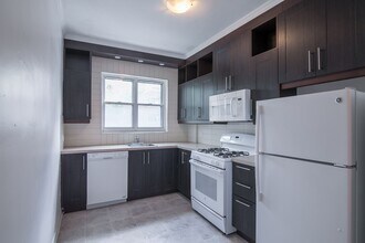 Building Photo - 6211 Av. Lennox