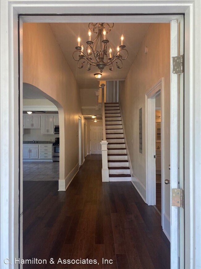 Building Photo - 7 br, 5 bath House - 525 W. Hancock Ave