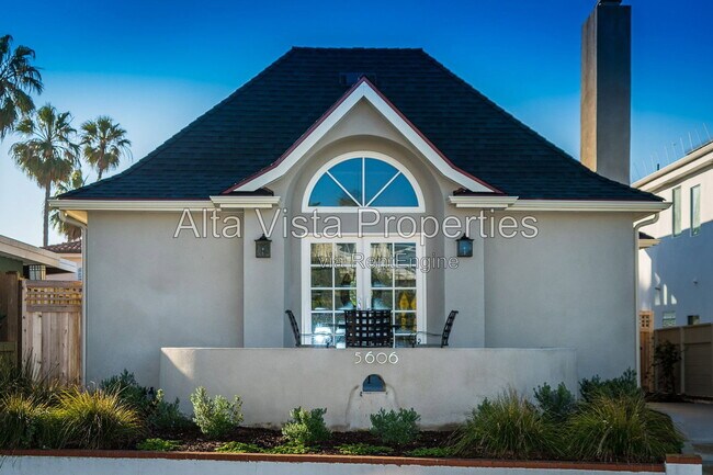 Foto del edificio - 5606 Dolphin Pl