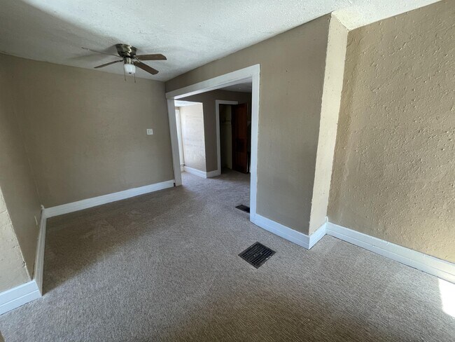 Foto del edificio - 310 S Atkinson St