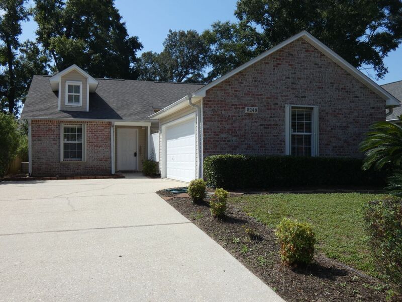Primary Photo - 8249 Carriage Ln