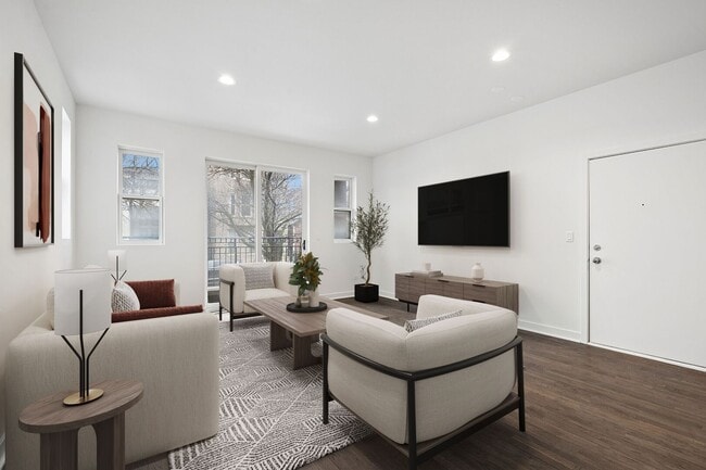 Building Photo - 1952 W Ohio St