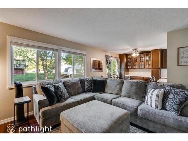 Building Photo - 1442 Laurel Avenue, Saint Paul Park, MN, 5...