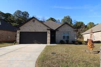 Building Photo - 212 Gray Fox Xing