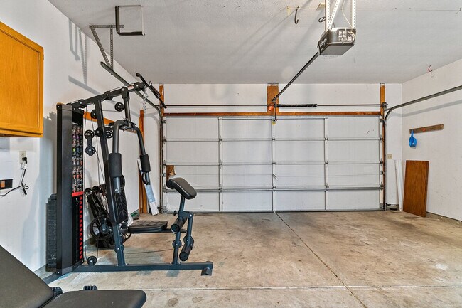 Foto del edificio - 2422 Cedar Crest Dr