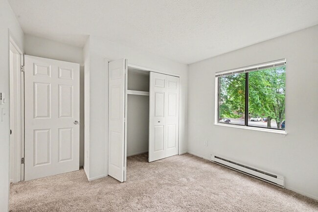 Building Photo - Eastgate Woods Apartments