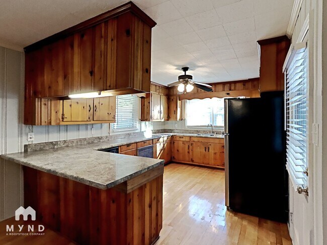 Foto del edificio - 886 Sugar Valley Rd SW