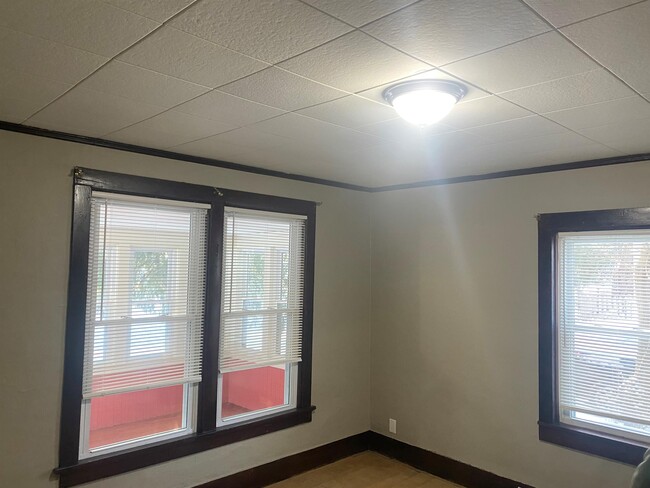 Foto del edificio - 1221 Monroe St